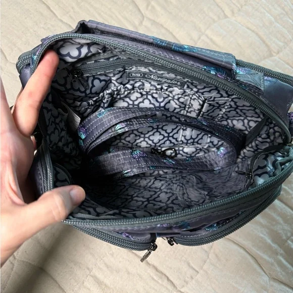 Lug Butterfly Grey Navigator - Picture 3 of 5